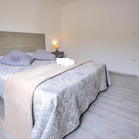 Les Daims De Gardelac Сasa de vacaciones Saint-Rémy